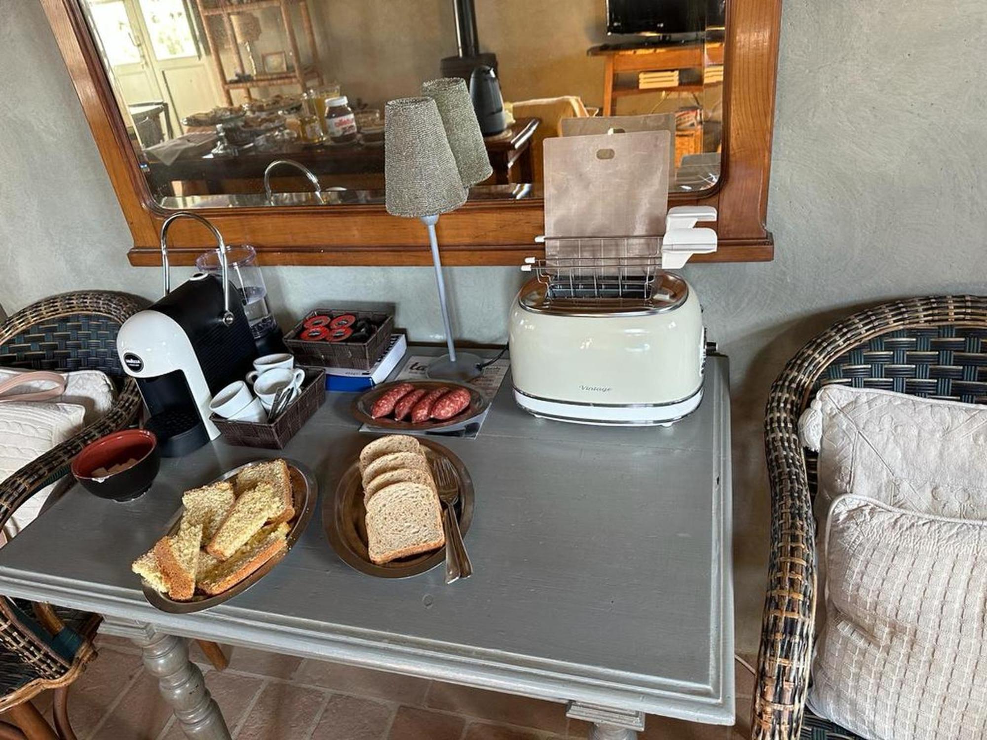 Bed and Breakfast Borgo Cardaneto Монтоне Экстерьер фото
